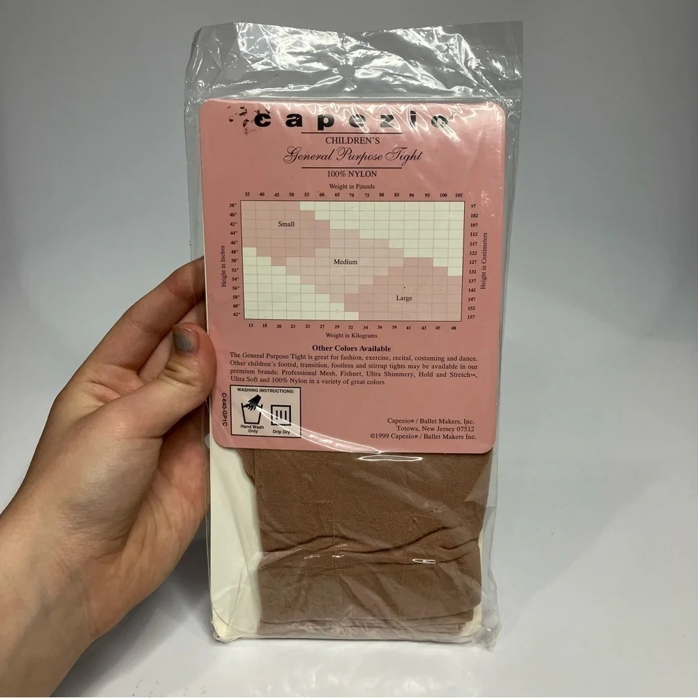 Capezio‎ children’s nylon tights skin tone size large